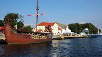 port w Darłówku - statek wycieczkowy