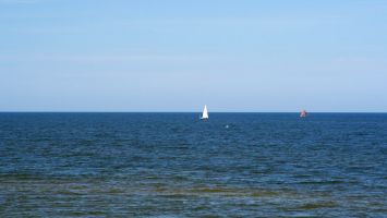 Morze, widok z plaży w Łukęcinie