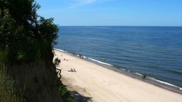 Plaża i klif w Trzęsaczu
