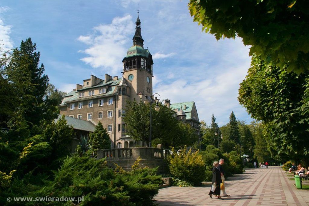 /img/images/uzdrowiska/swieradow_dom_zdrojowy_2.jp