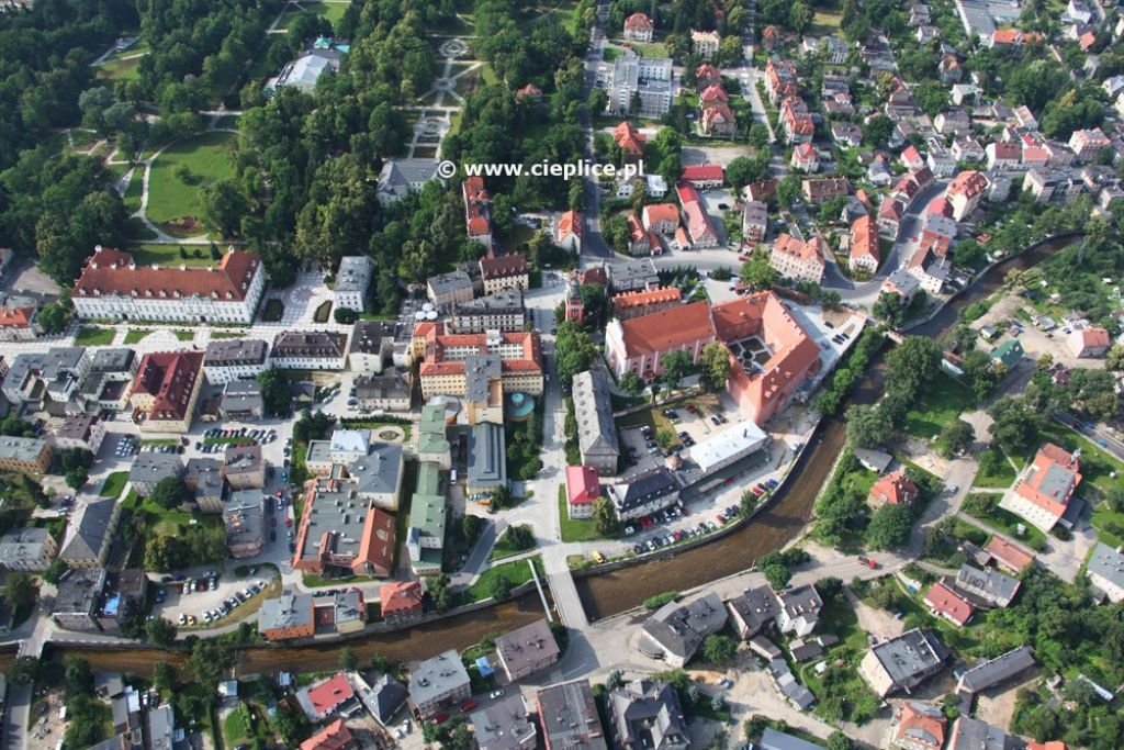 /img/images/miasta/cieplice_1/centrum_cieplic_z_lo