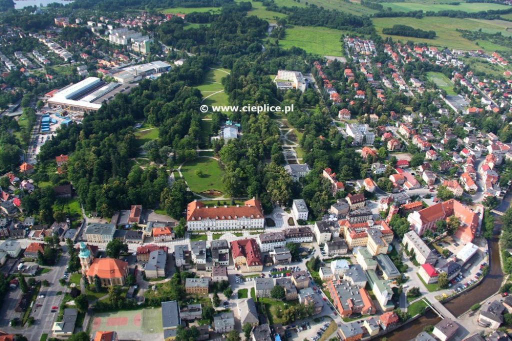 /img/images/miasta/cieplice_4/termy_cieplickie_z_l