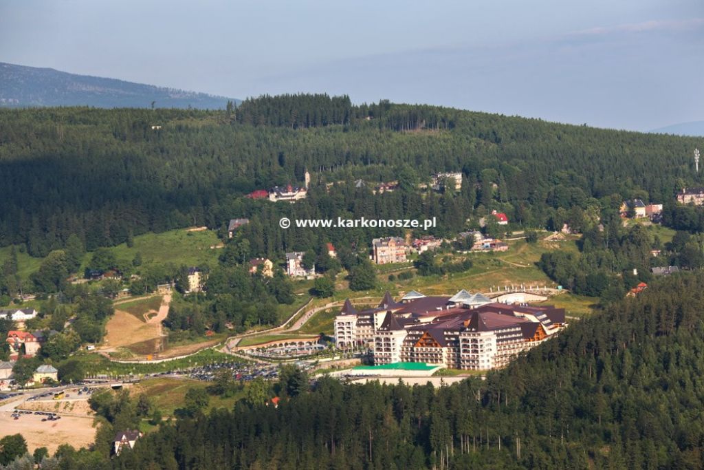 Widok na Hotel Gołębiewski